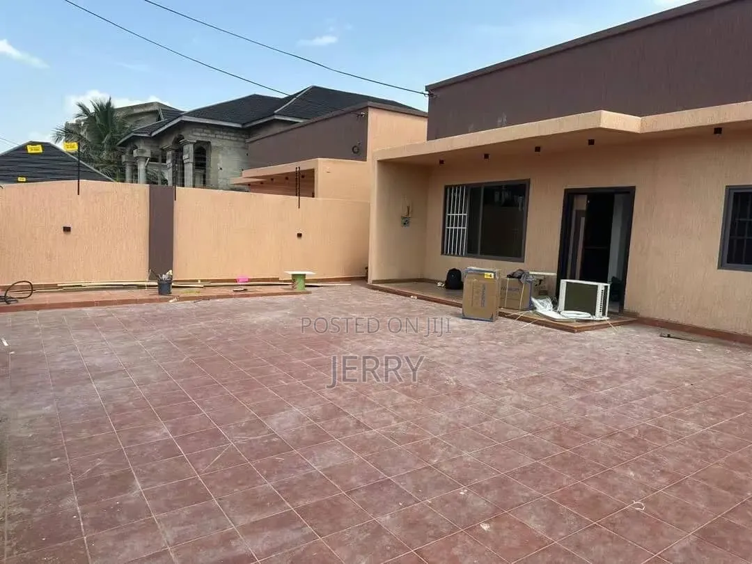 2bdrm House in Lashibi for rent