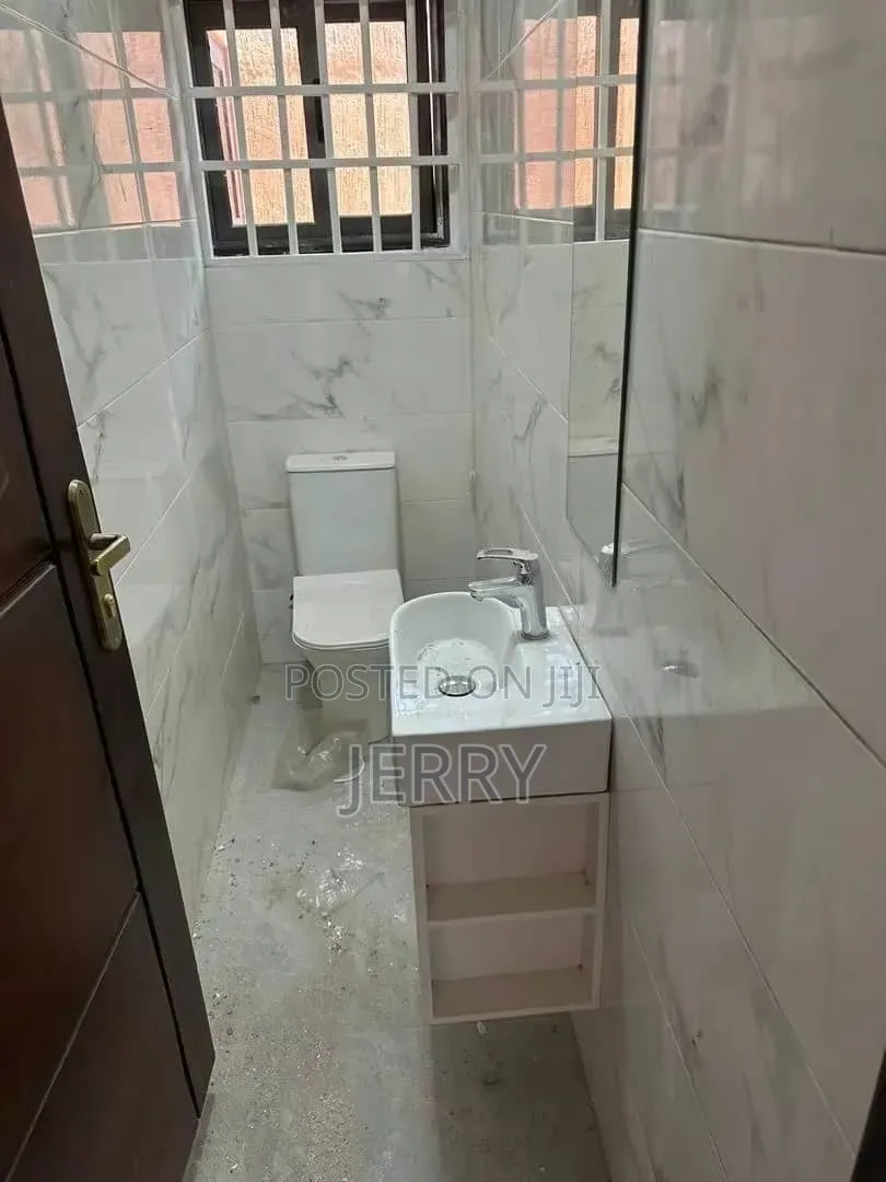 2bdrm House in Lashibi for rent