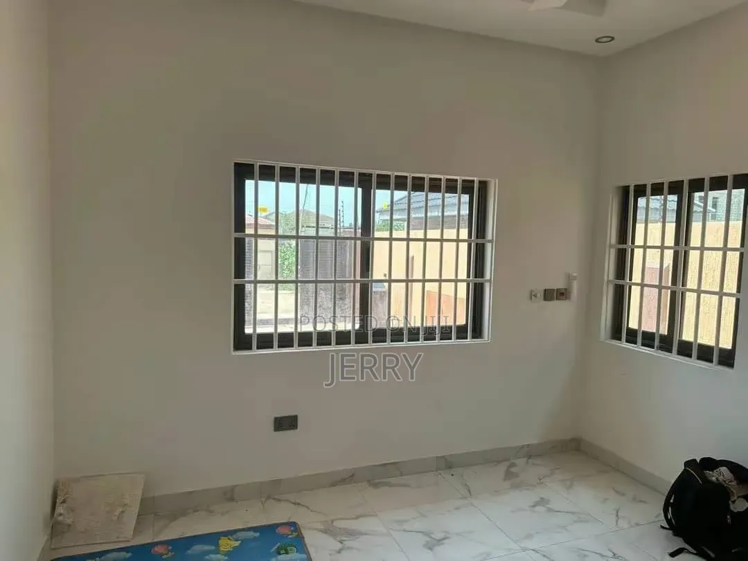2bdrm House in Lashibi for rent