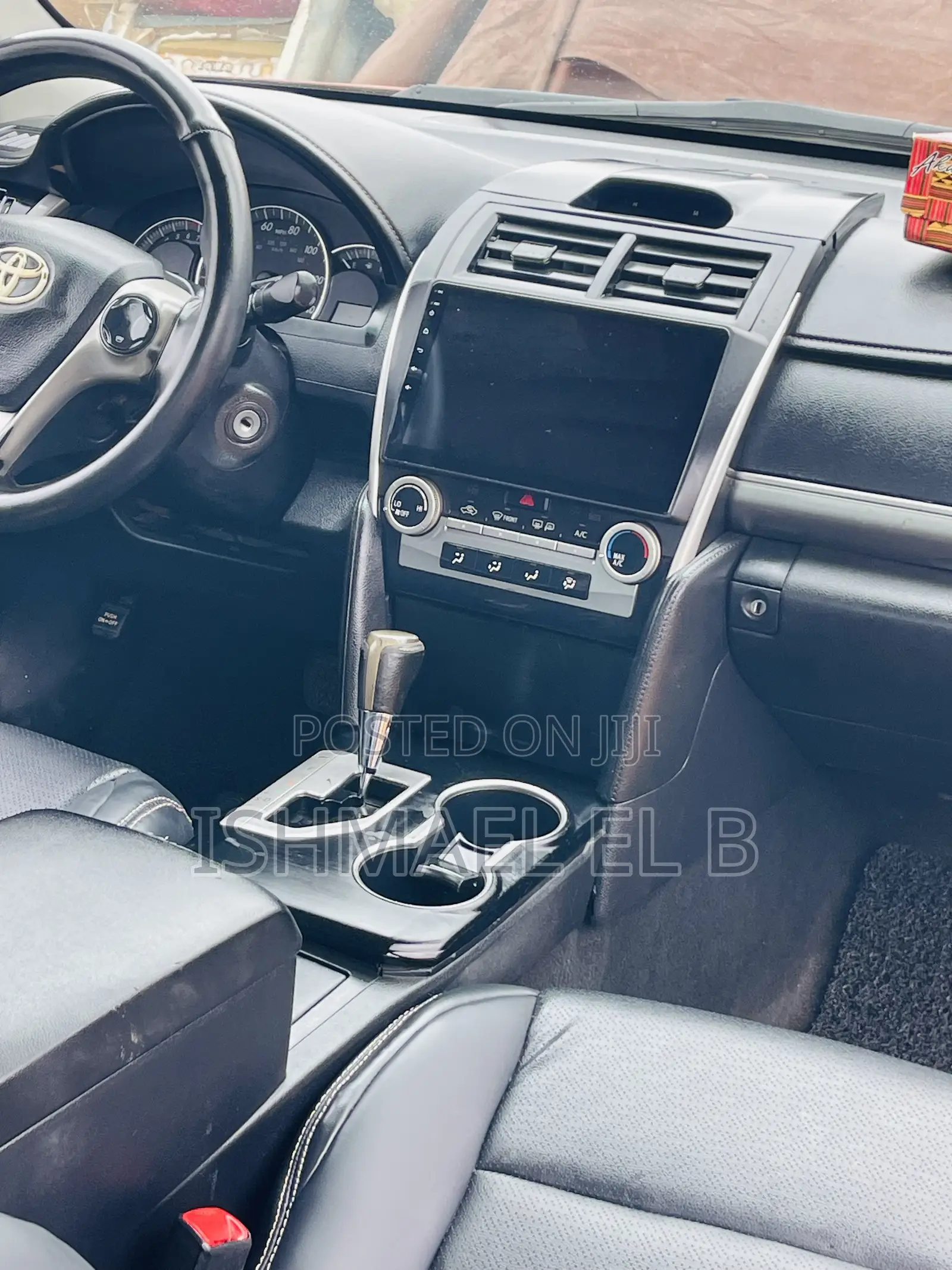Toyota Camry SE 4dr Sedan (2.5L 4cyl 6A) 2014 Red