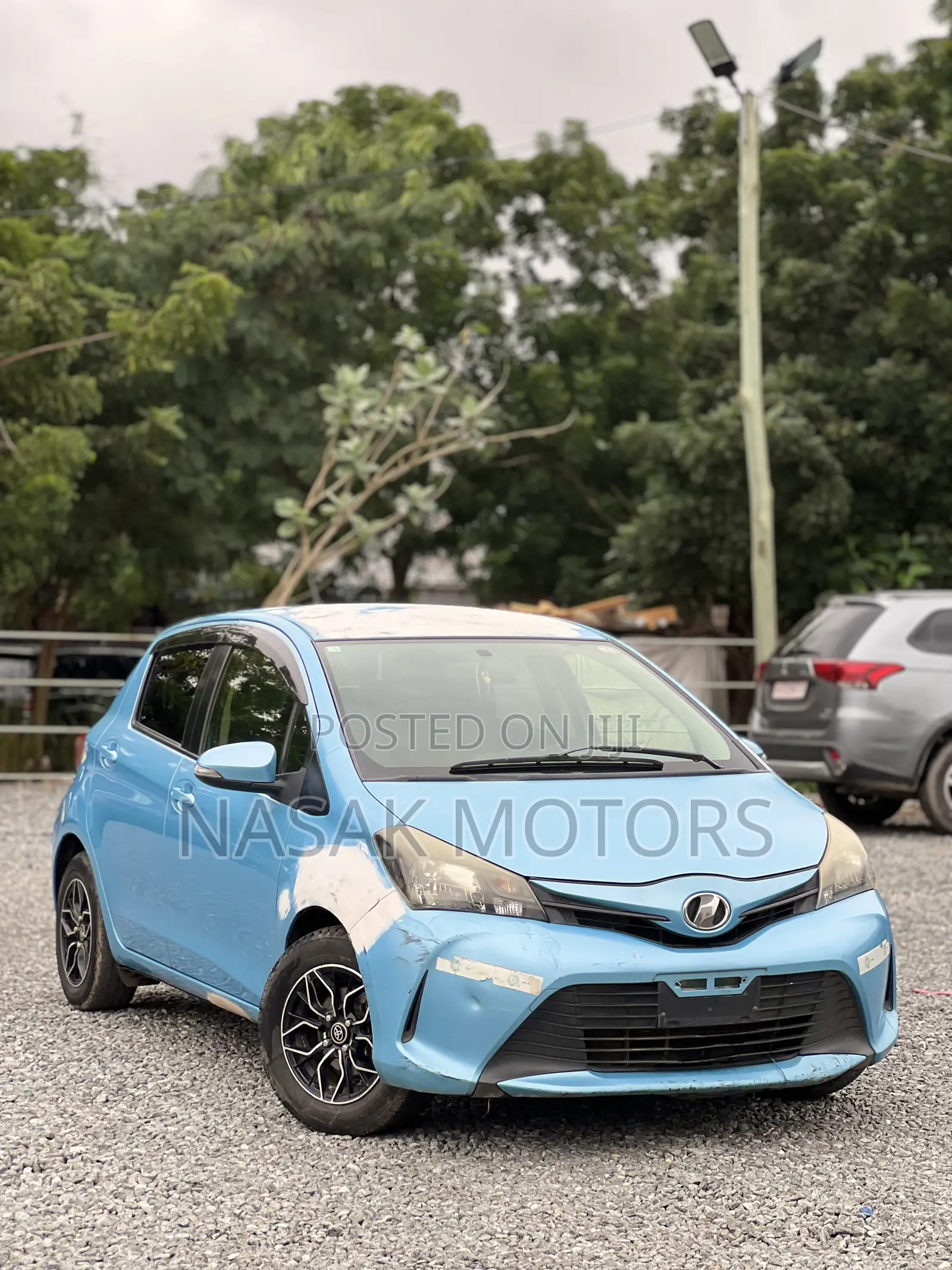 Toyota Vitz 1.3 AWD 5dr 2014 Blue