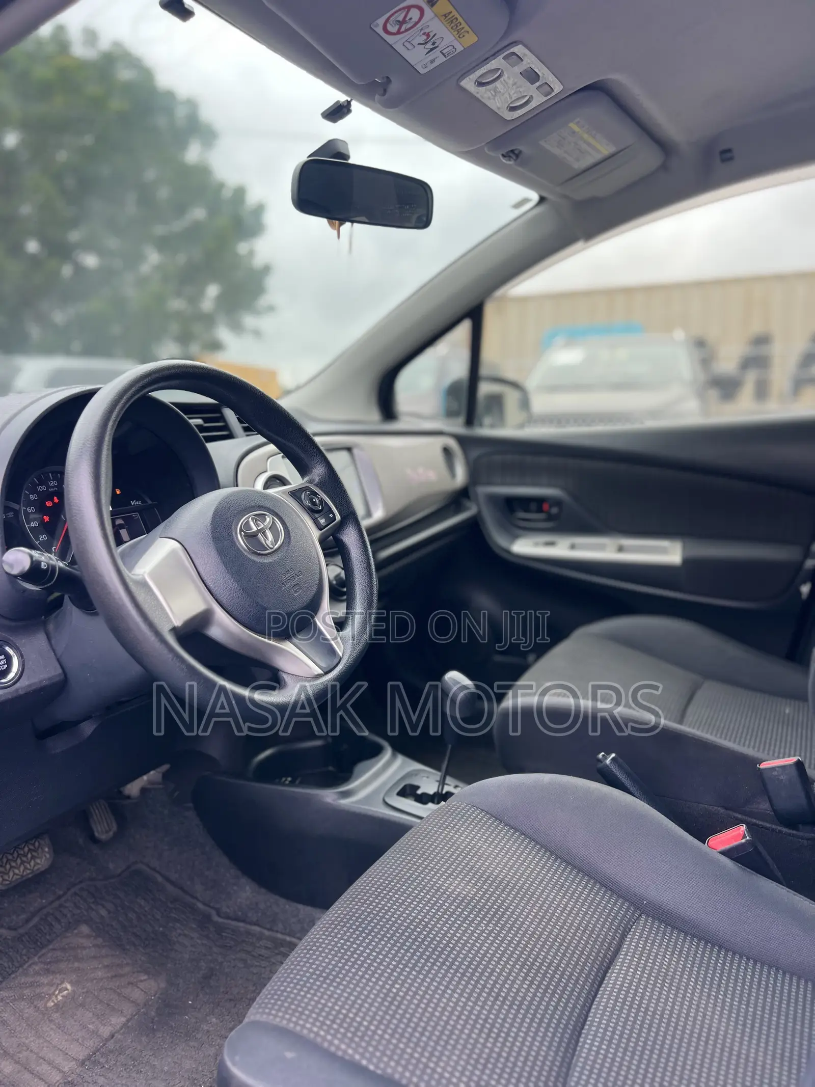 Toyota Vitz 1.3 AWD 5dr 2014 Blue