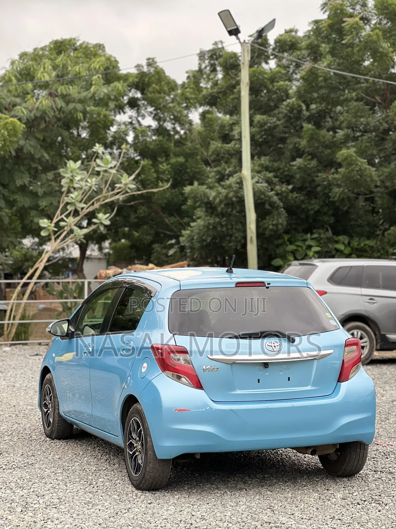 Toyota Vitz 1.3 AWD 5dr 2014 Blue
