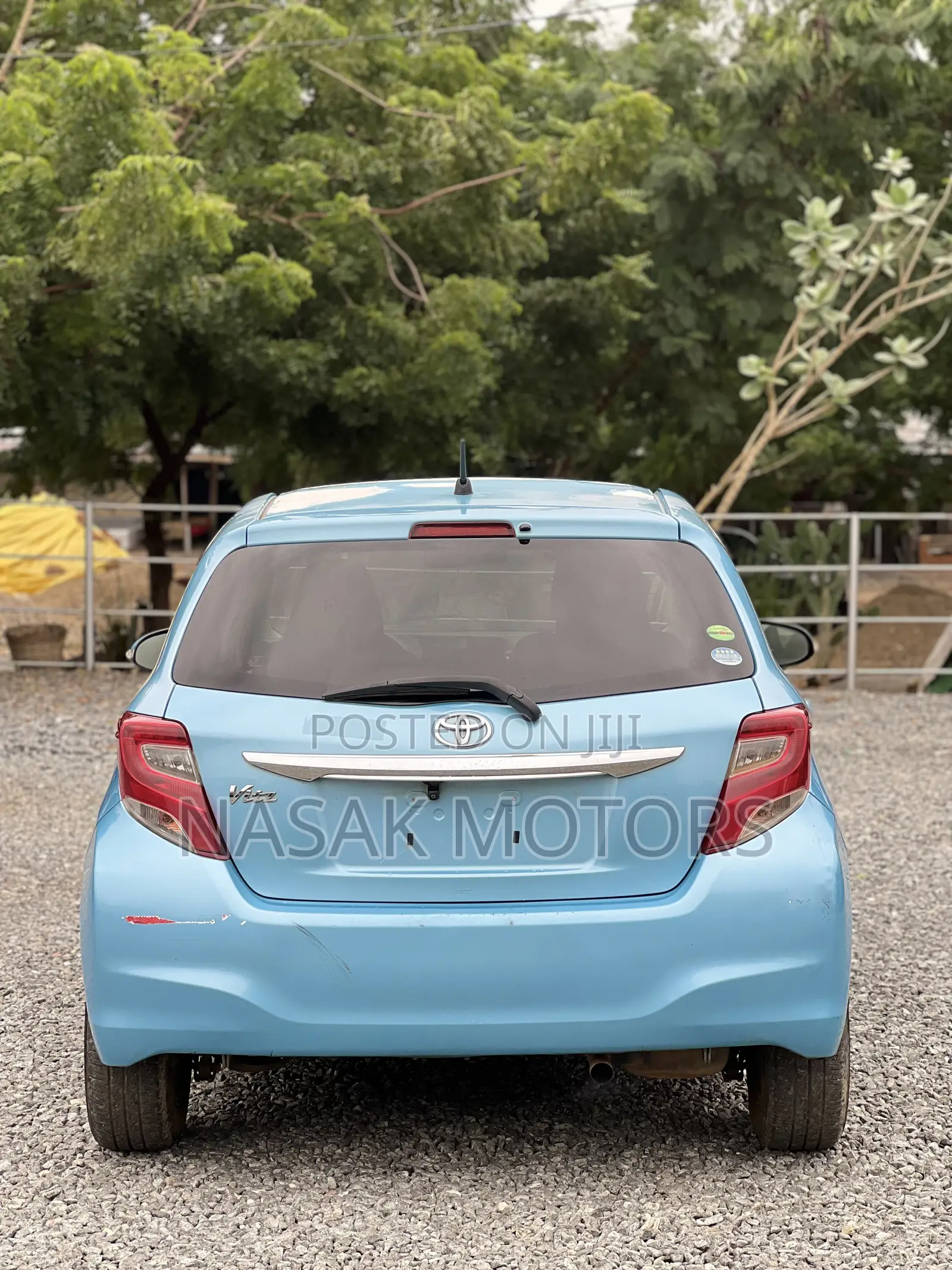 Toyota Vitz 1.3 AWD 5dr 2014 Blue
