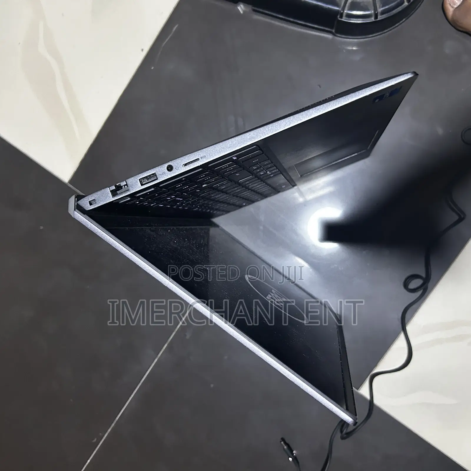 Laptop Dell Vostro 15 5501 16GB Intel Core i5 SSD 512GB