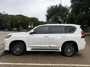 Toyota Land Cruiser Prado 2.7 2017 White
