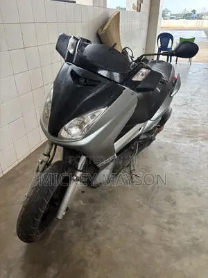 Yamaha 2005 Gray