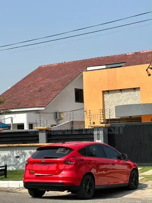 Ford Focus 2017 Red