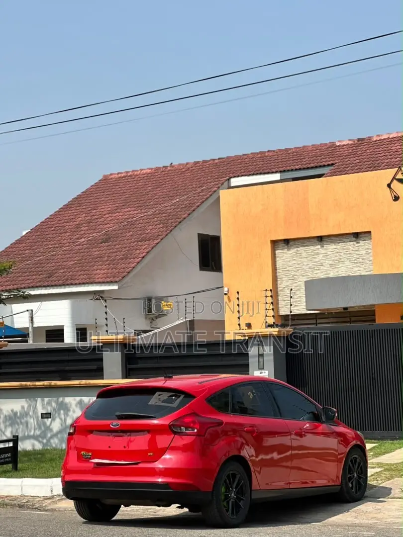Ford Focus 2017 Red