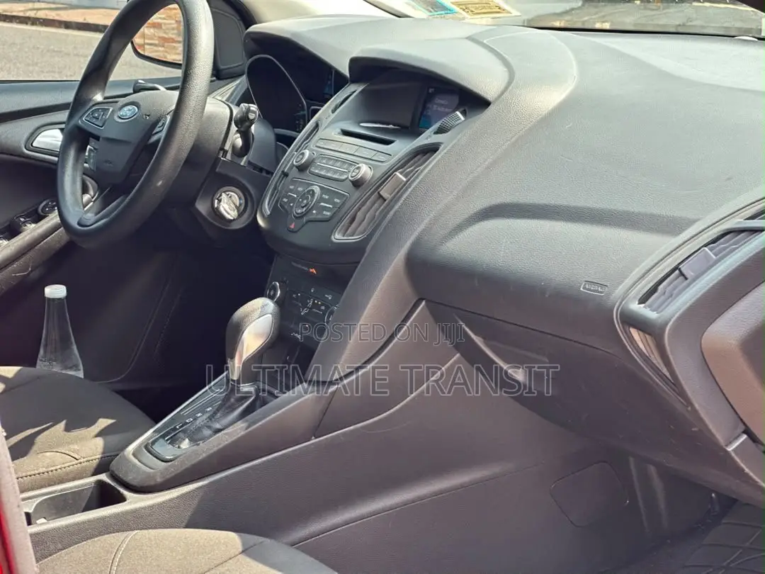 Ford Focus 2017 Red