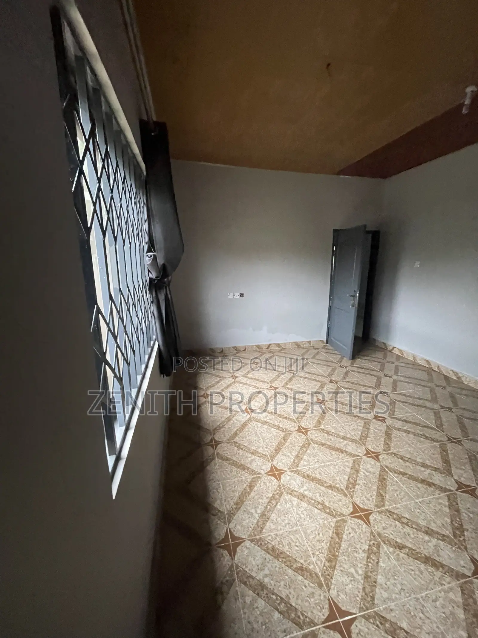 Mini Flat in Zenith Realty, Bortiano for rent