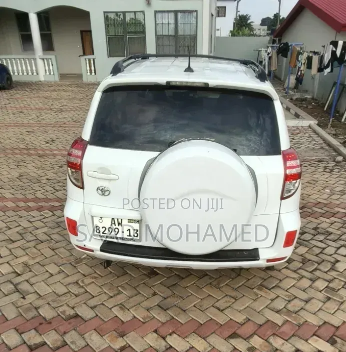 Toyota RAV4 2.5 2012 White