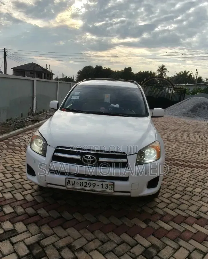 Toyota RAV4 2.5 2012 White