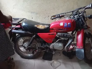 Yamaha 2011 Red