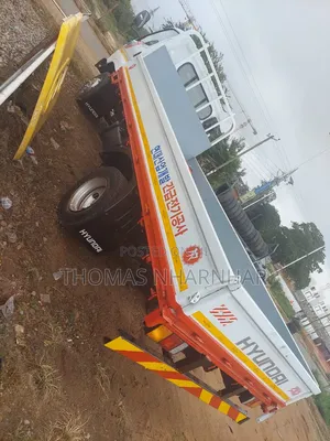 Hyundai Mighty 2