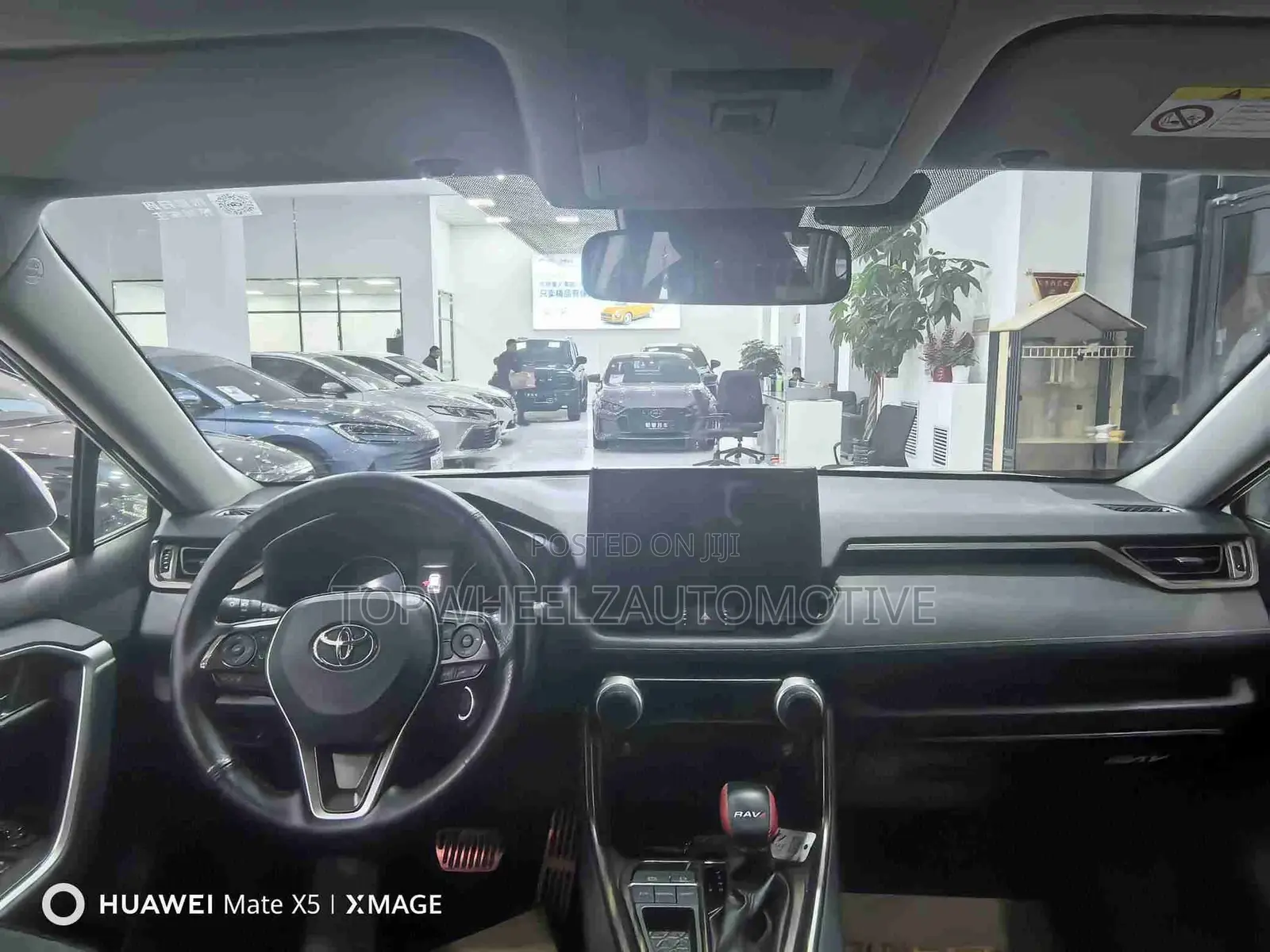 Toyota RAV4 2020 White