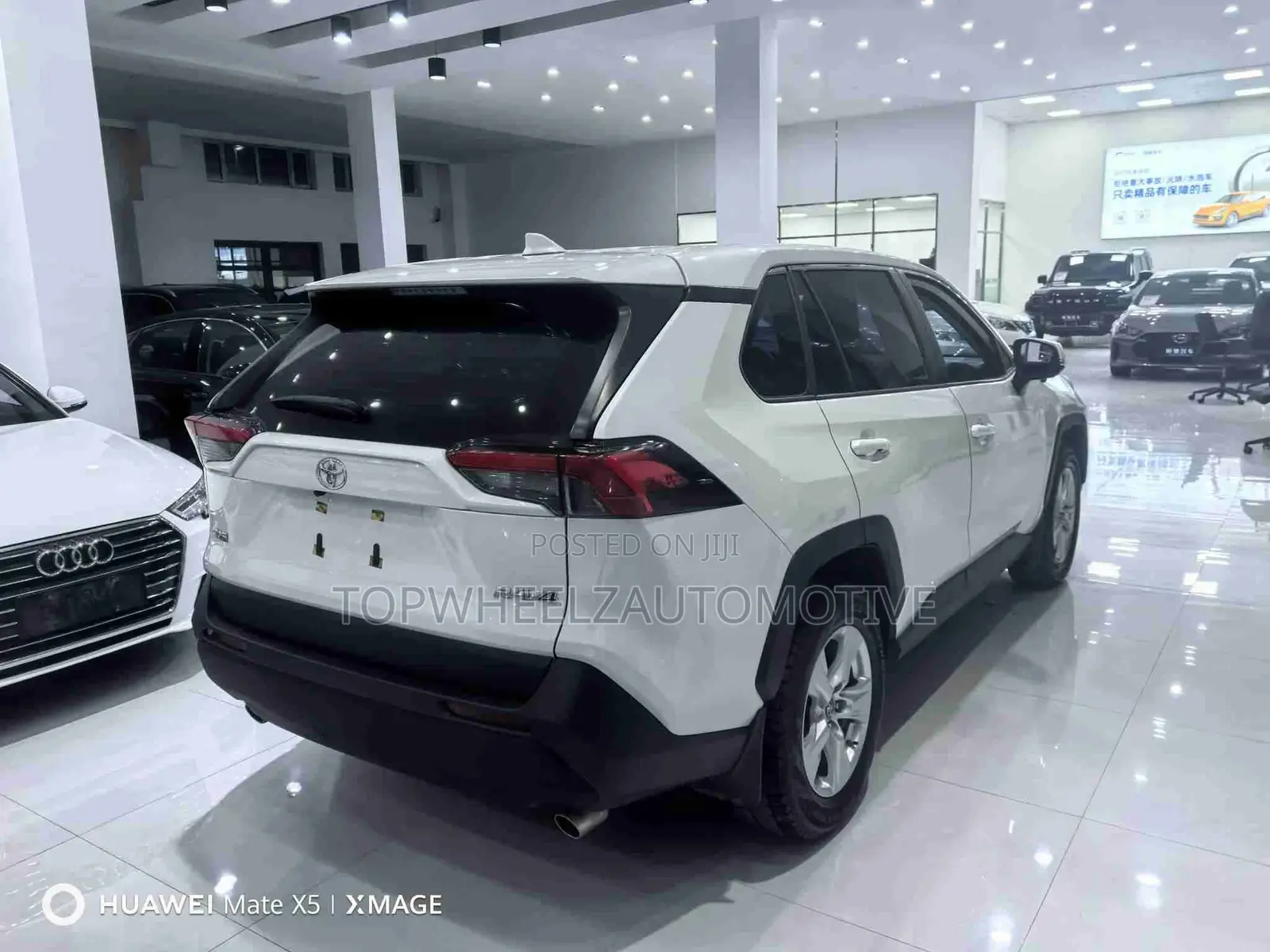 Toyota RAV4 2020 White