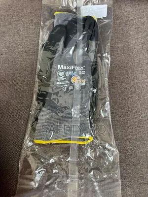 Maxiflex Hand Glove