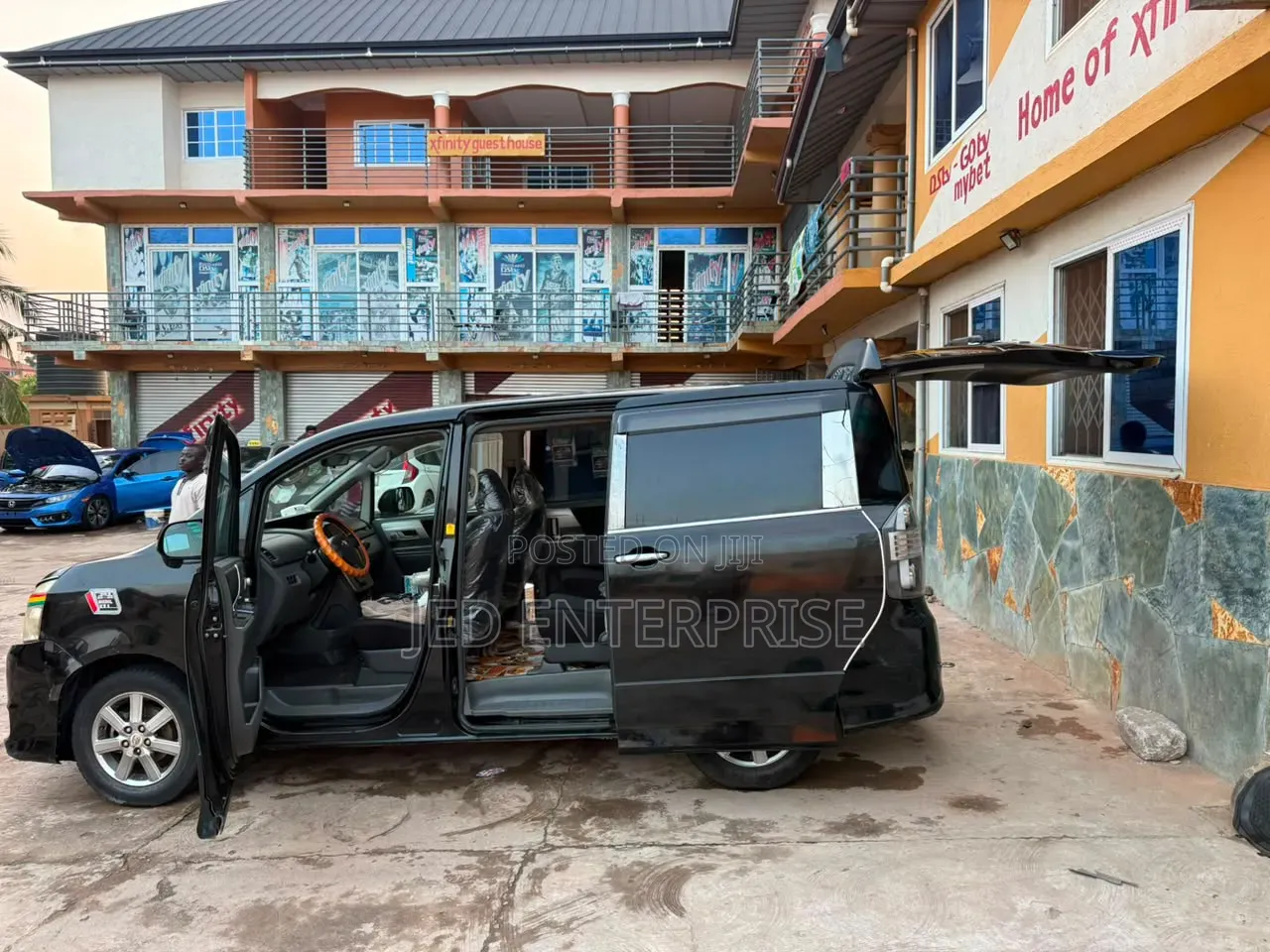 Toyota Voxy 2013 Black