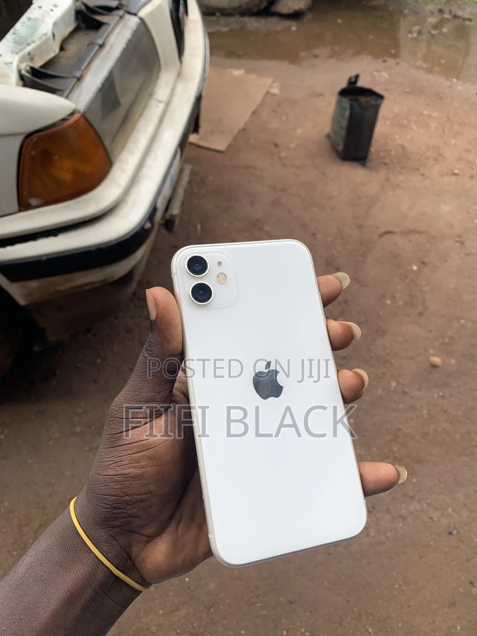 Apple iPhone 11 64 GB White
