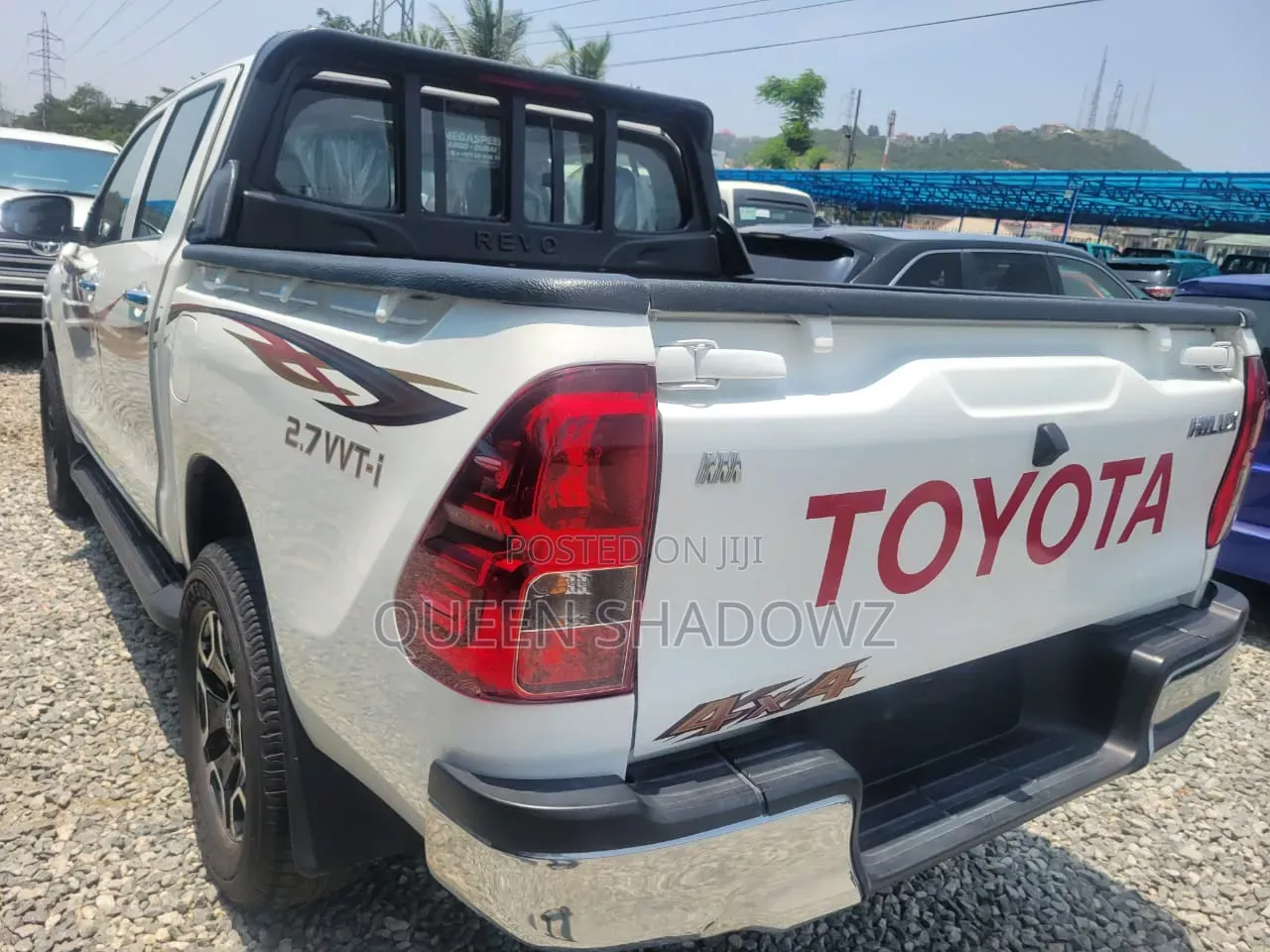 Toyota Hilux 2022 White