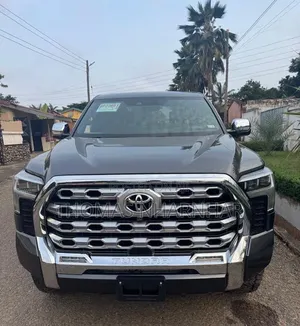Toyota Tundra 2024 Black