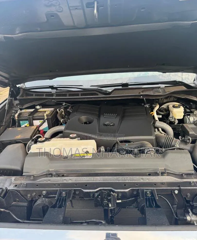 Toyota Tundra 2024 Black