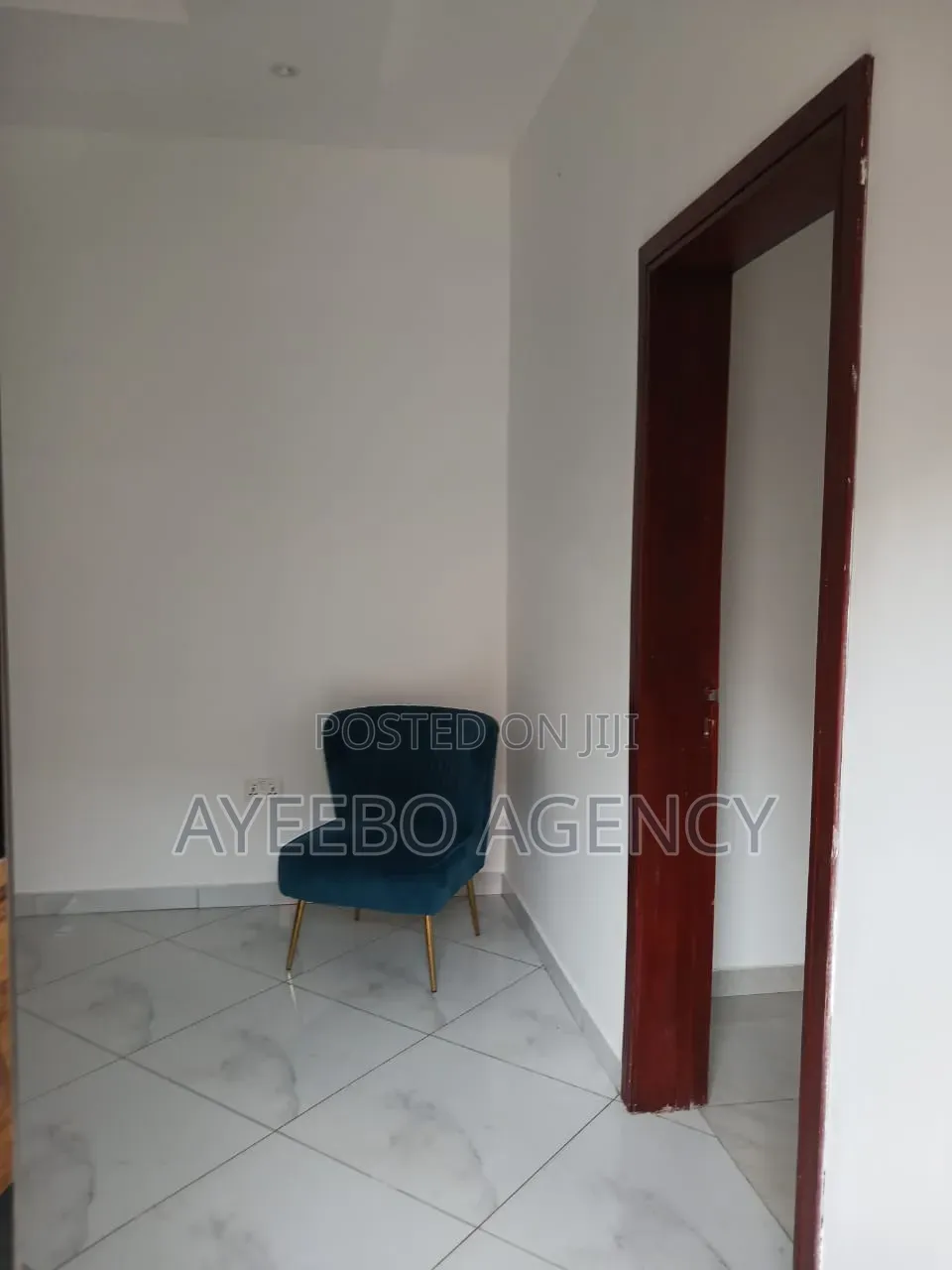 6bdrm Bungalow in Jl Estate, Manet Junction for rent