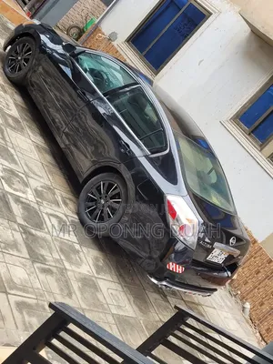 Nissan Altima 2010 Black