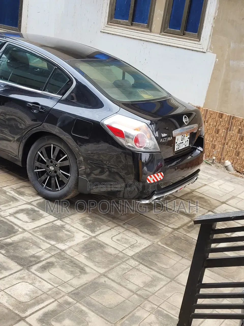 Nissan Altima 2010 Black