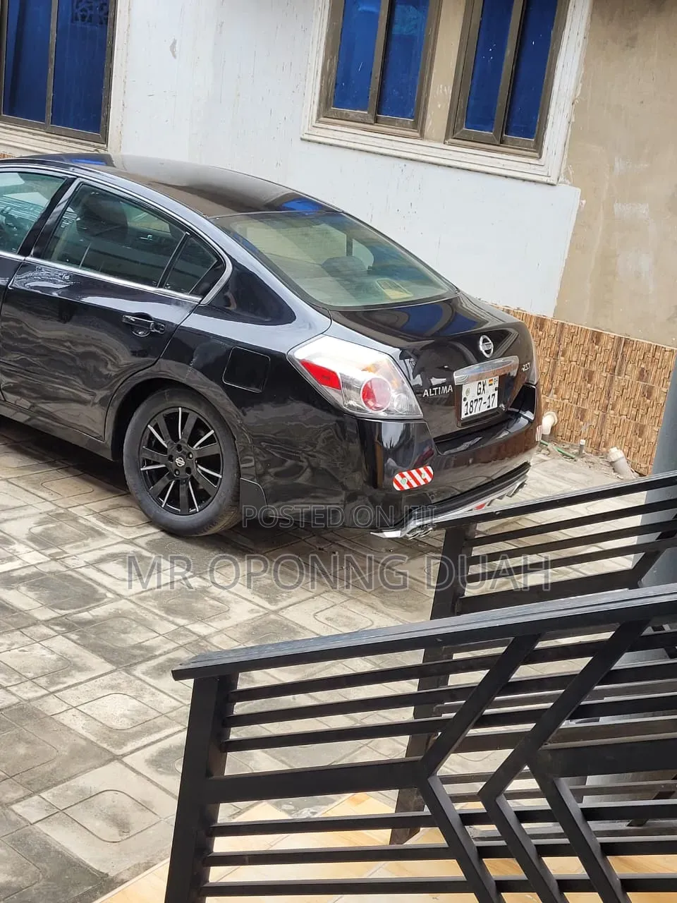 Nissan Altima 2010 Black
