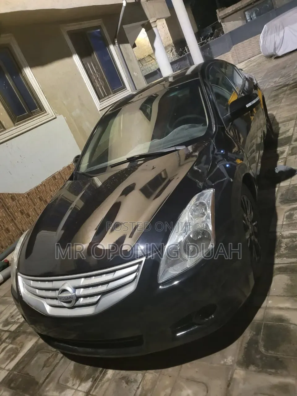 Nissan Altima 2010 Black
