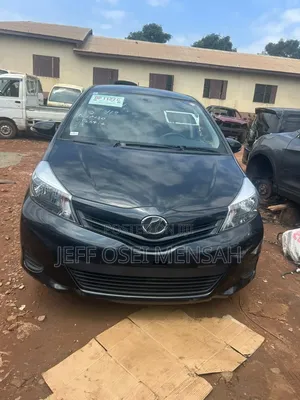 Toyota Vitz 2014 Black