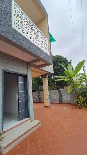 3bdrm House in Adenta for rent