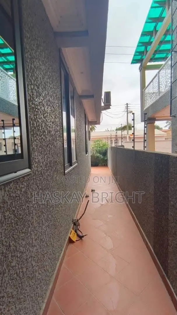 3bdrm House in Adenta for rent