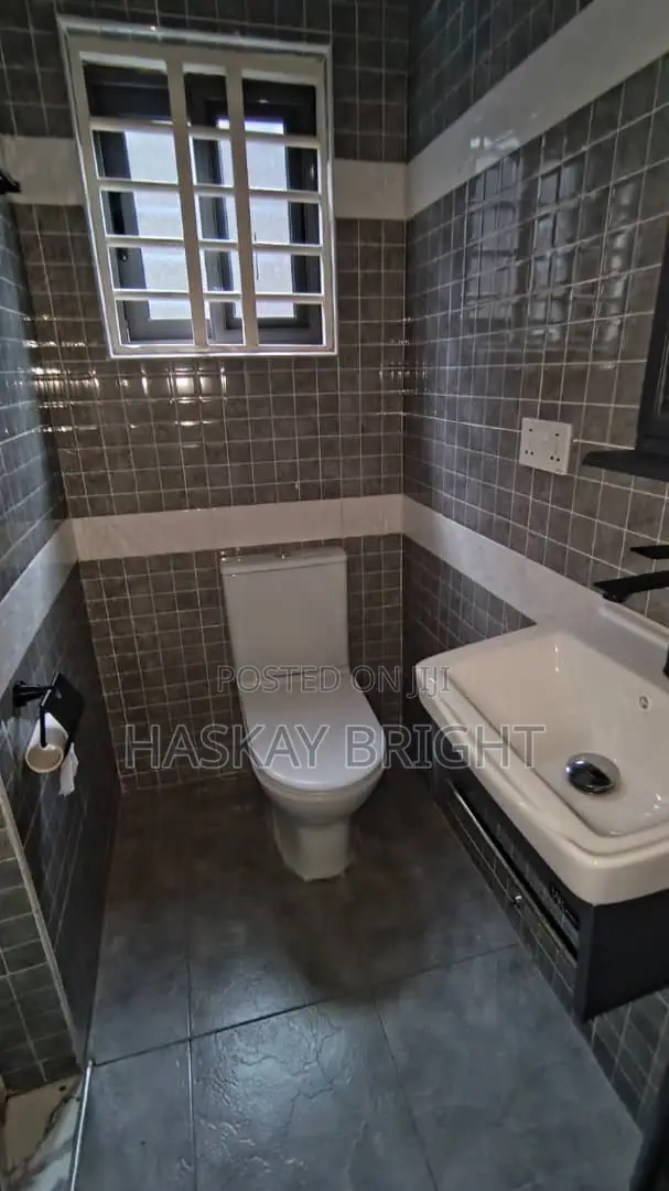 3bdrm House in Adenta for rent