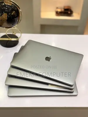 Laptop Apple MacBook Pro 2017 8GB Intel Core i5 SSD 256GB