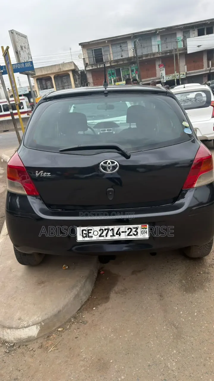 Toyota Vitz 2010 Black