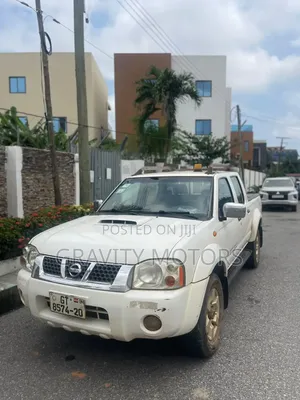Nissan Hardbody 2017 White