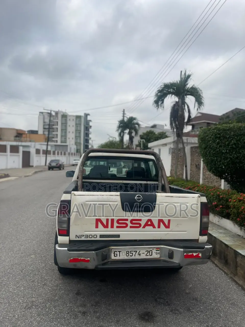 Nissan Hardbody 2017 White