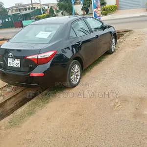 Toyota Corolla 2016 Black