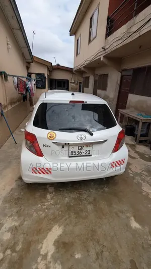 Toyota Vitz 2012 White