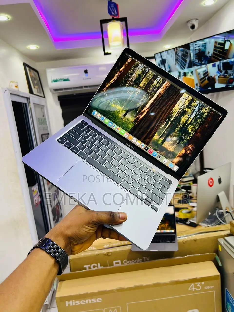 Laptop Apple MacBook Pro 2020 8GB Intel Core i5 SSD 256GB