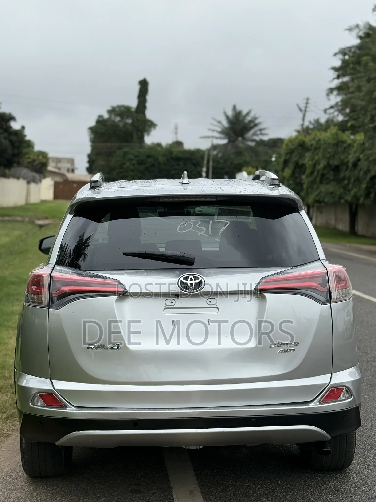 Toyota RAV4 Limited AWD (2.5L 4cyl 6A) 2016 Silver
