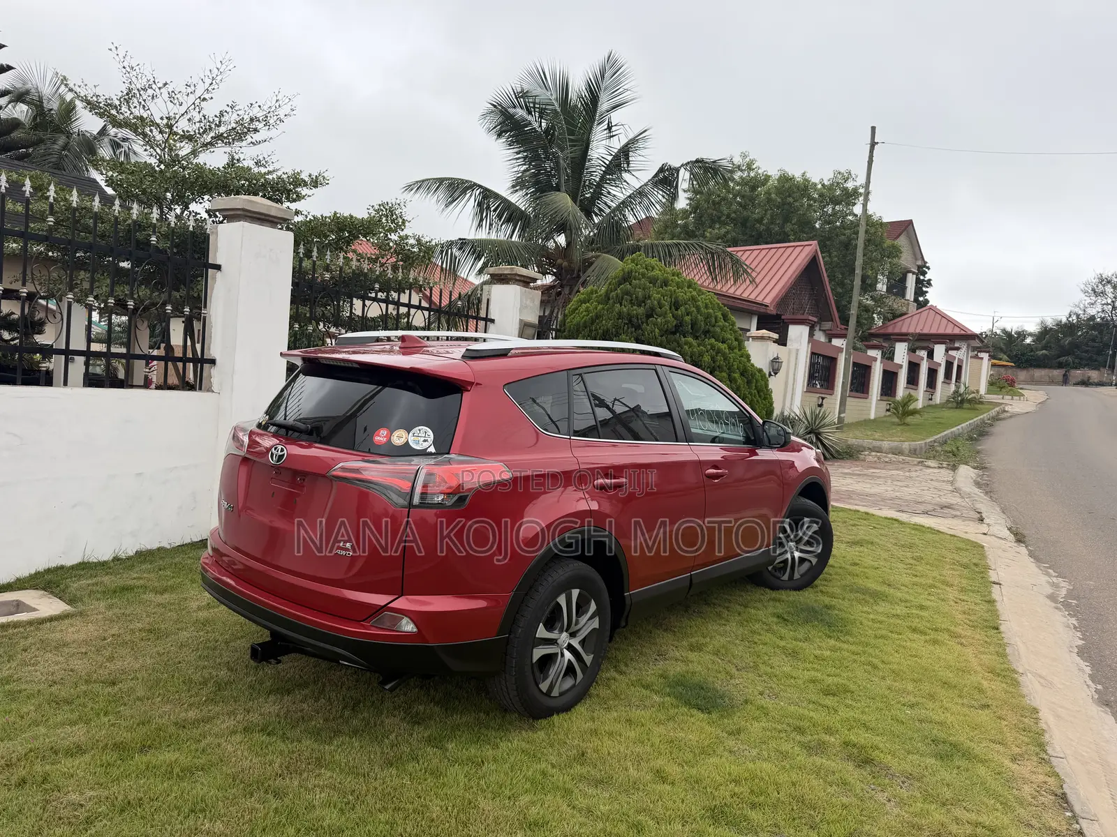 Toyota RAV4 LE AWD (2.5L 4cyl 6A) 2017 Red