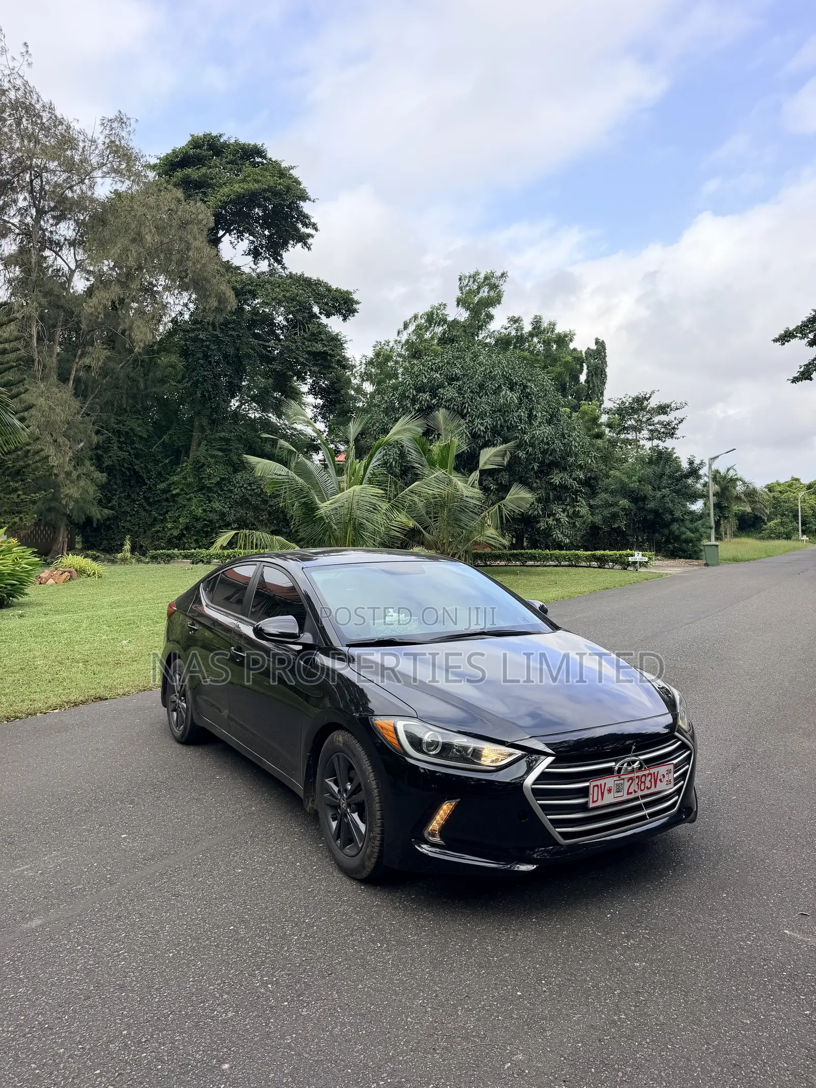 Hyundai Elantra Limited Sedan FWD (2.0L 4cyl 6A) 2017 Black