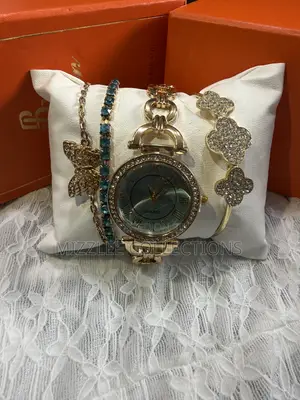 Beautiful Gift Set Boxed Watch and Bracelets for Ladies