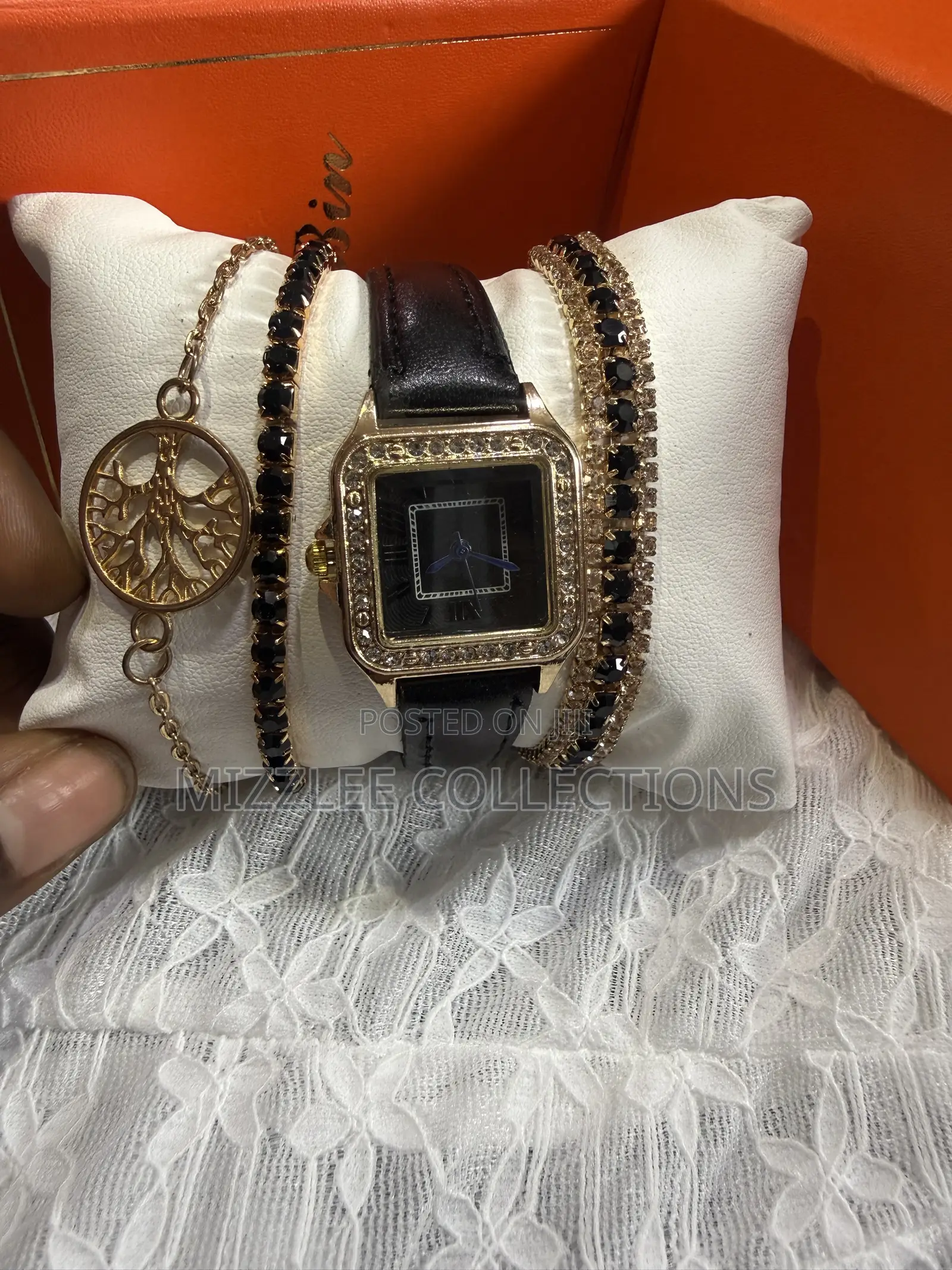 Beautiful Gift Set Boxed Watch and Bracelets for Ladies