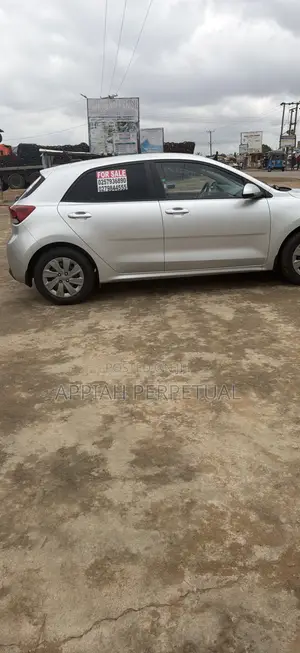 Kia Rio S Hatchback 2019 Silver