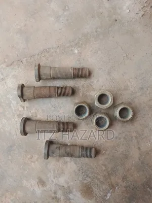 10 Heavy Duty Wheel Bolts With Nuts